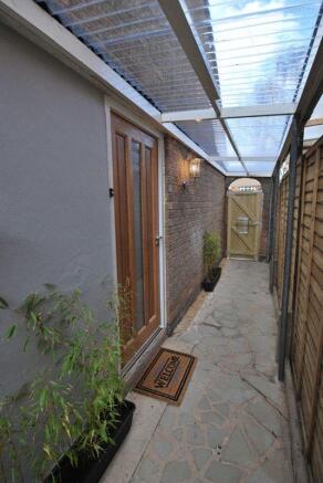 Enclosed Side ...