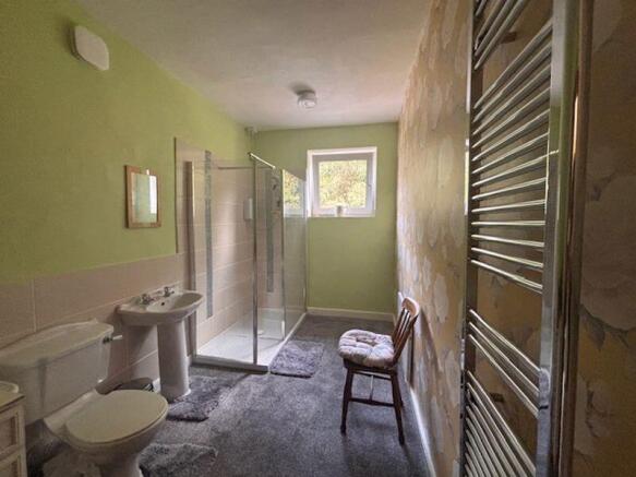 4 bed Detached for sale Image 10