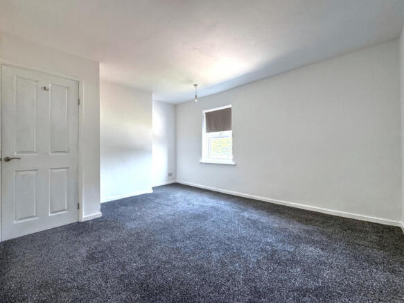 4 bed Terraced for sale Image 11
