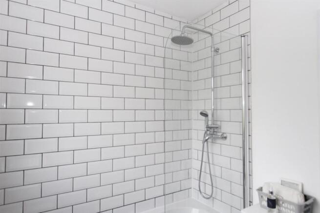 Bathroom 1.jpeg