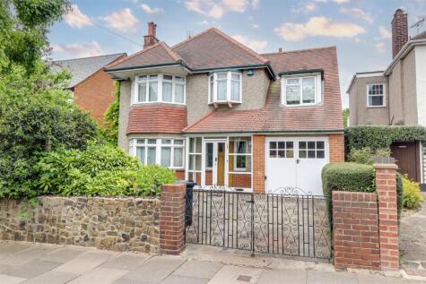* WEST BACKING REAR GARDEN * Elmsleigh Drive, Leigh-on-Sea
