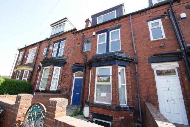 6 bed Terraced to rent Image 8