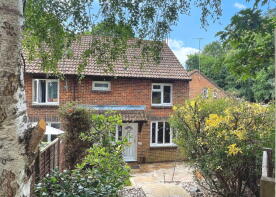 3, Overthorpe Close, Knaphill, Woking GU21 2LA