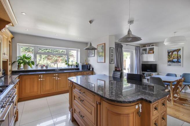 Kitchen/Breakfast Rm