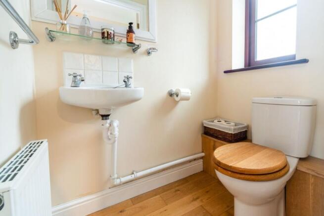 Cloakroom / WC