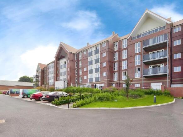 1-bed flat on Filey Road, Scarborough, £70,000