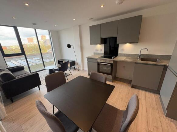 Lounge & Kitchen