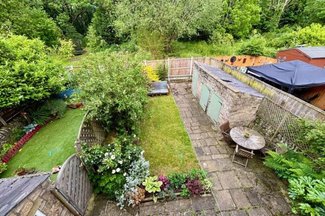 Cottage Lane, Glossop, SK13 photo 4
