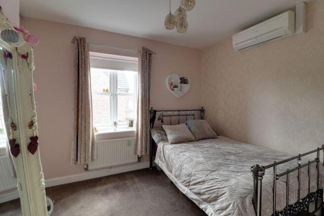 Bedroom 2 (Double)