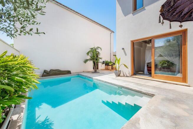 Swimming pool (1)