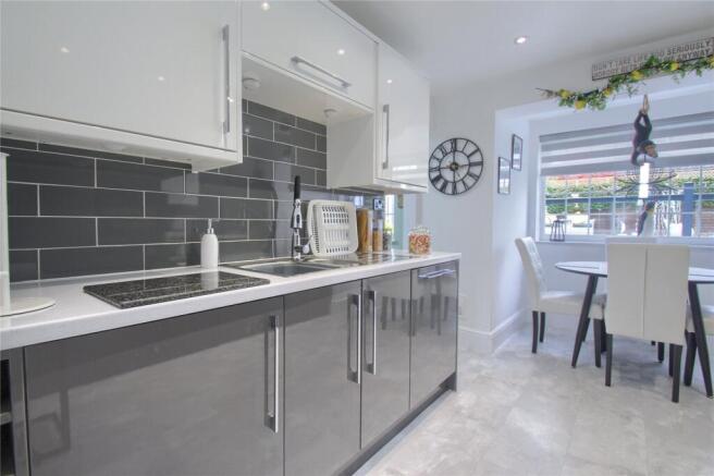 3 bed Semi-Detached for sale Image 11
