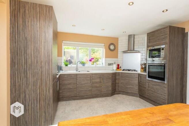 Restormel Avenue, Aspull, WN2 photo 3