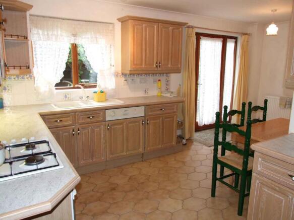 Kitchen 1-2
