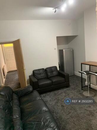 4 bed Terraced to rent Image 6