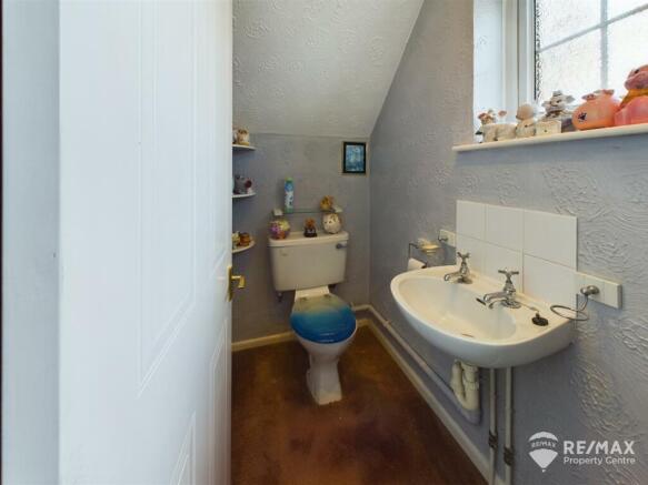 Upstairs WC.jpg