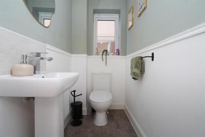 3 bed Semi-Detached for sale Image 5