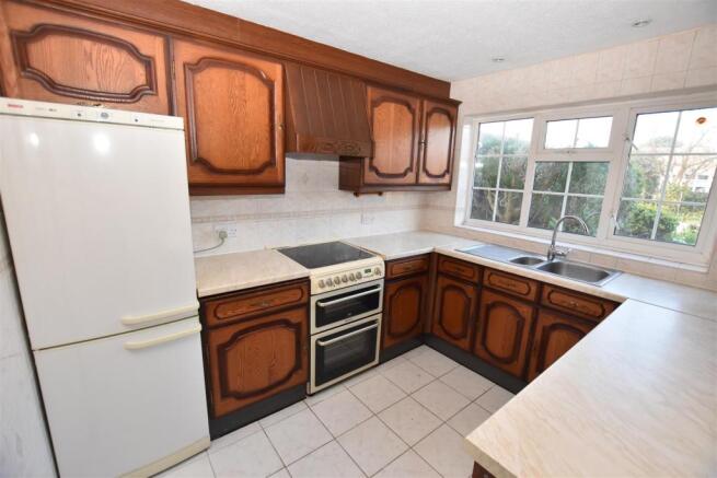 kitchen (2).JPG