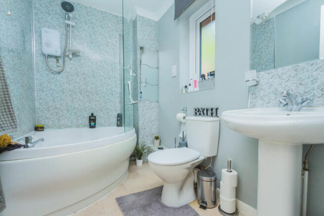 En- Suite Bathroo...