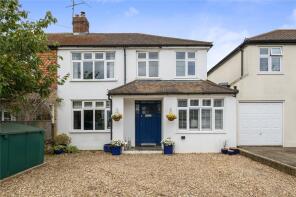 40, Balmoral Crescent, West Molesey KT8 1PY