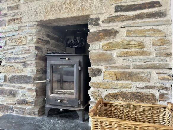 Feature Log Burner