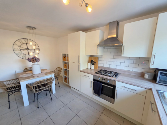 4 bed End of Terrace for sale Image 12