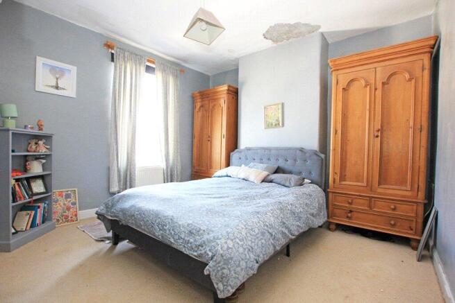 3 bed Terraced for sale Image 6