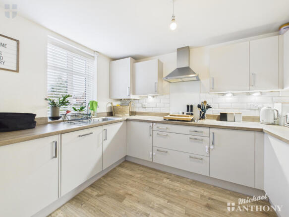 CAM03852G0-PR0479-STILL004