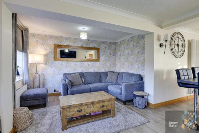 4 bed Detached for sale Image 12