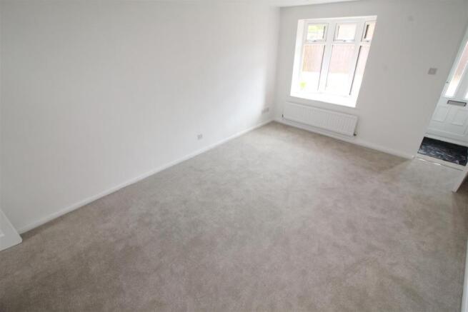 04 Lounge.JPG