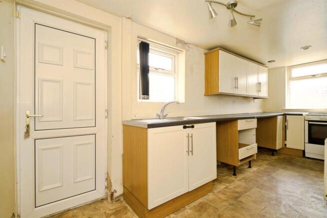 2 bed Terraced for sale Image 6