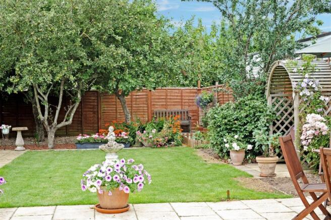 55 Whitnash Road fpz