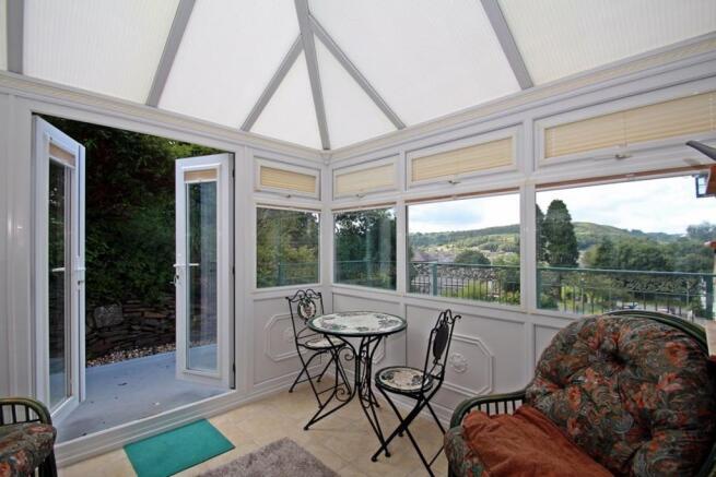 Conservatory With Vi
