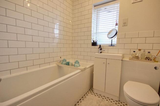 2 bed Semi-Detached for sale Image 11