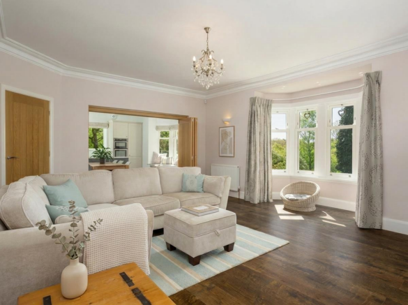 Formal lounge