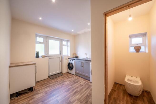UTILITY ROOM 02.jpg