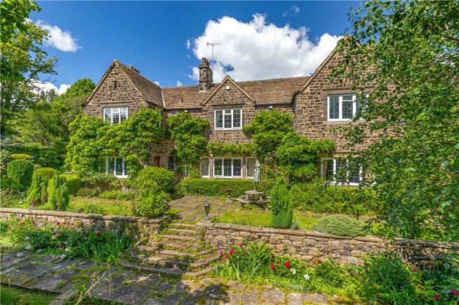 5 bed Detached for sale Image 10