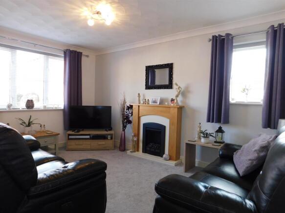 lounge 1