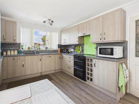 new kitchen.jpg