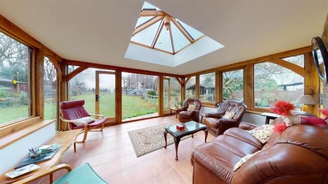 OAK GARDEN ROOM