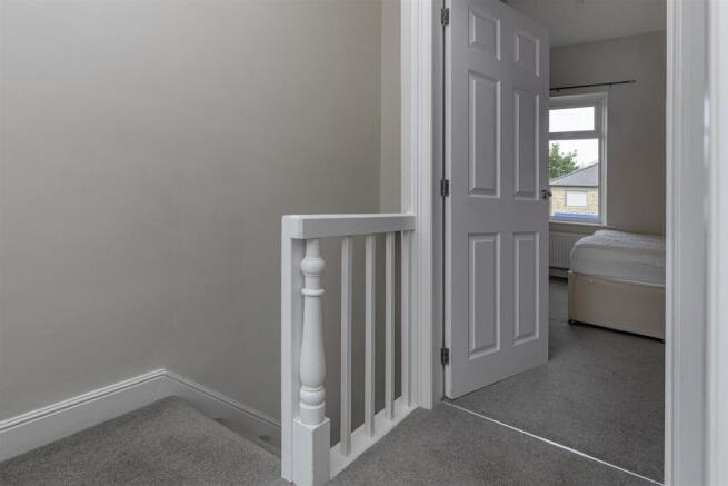 2 bed Terraced to rent Image 11
