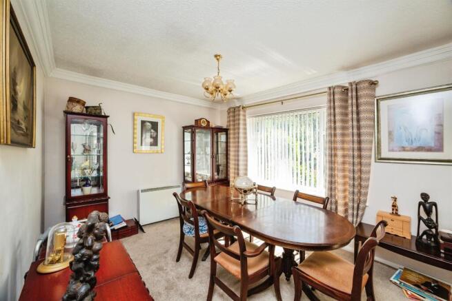3 bed Detached Bungalow for sale Image 7