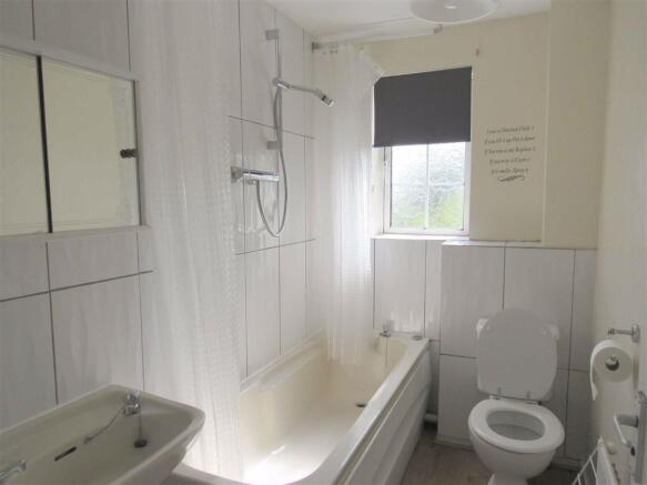 BATHROOM: