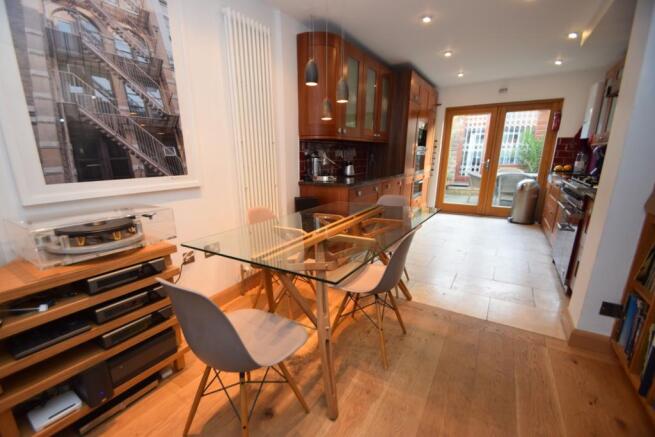 Dining kitchen area