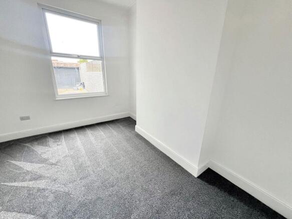 5 bed Terraced for sale Image 4