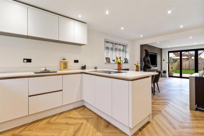 9 Maytree Close-008.jpg