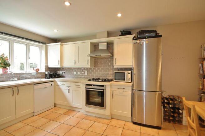 Kitchen/Dining...