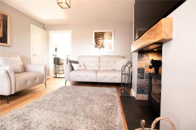 4 bed Detached for sale Image 4