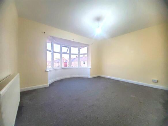2 bed House to rent Image 6