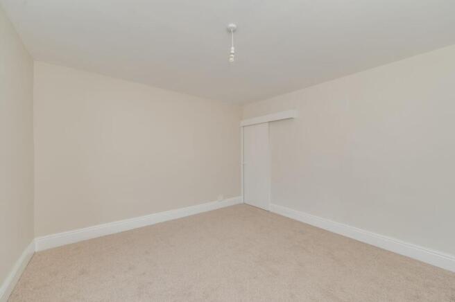 3 bed Terraced for sale Image 12