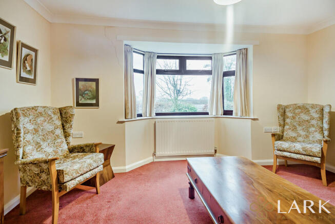 8676980-interior0...